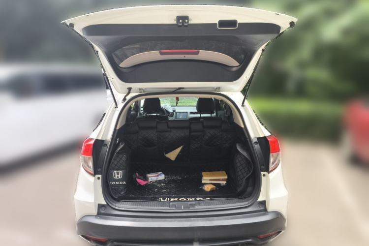 Used Honda Vezel 2019 1.5L CVT Pioneer Edition China VI Trunk