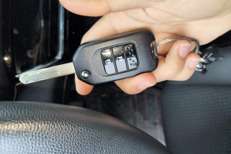 Used Honda Vezel 2019 220 TURBO CVT Elite Edition China VI Vehicle Key