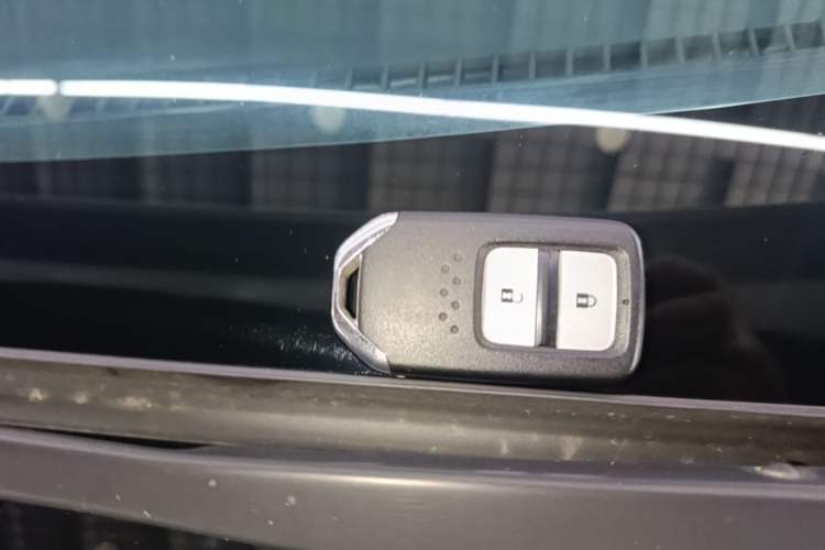 Used Honda Vezel 2019 220 TURBO CVT Luxury Edition China VI Vehicle Key