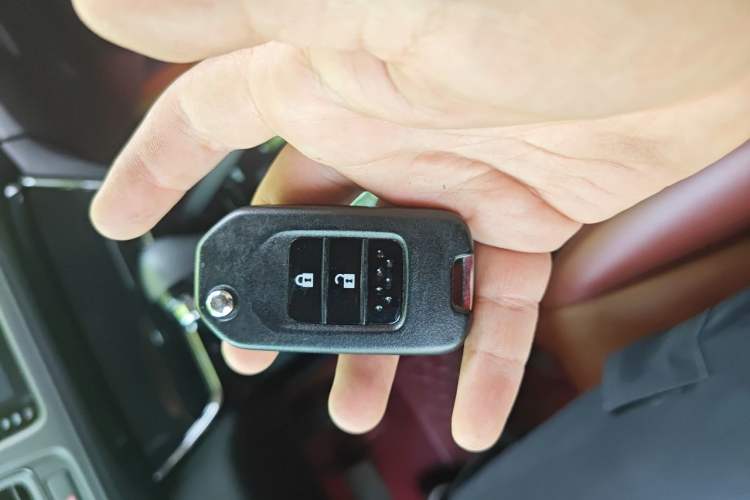 Used Honda Vezel 2019 220 TURBO CVT Elite Edition China VI Vehicle Key