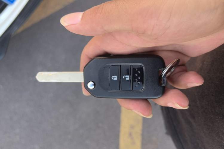 Used Honda Vezel 2019 220 TURBO CVT Elite Edition China VI Vehicle Key