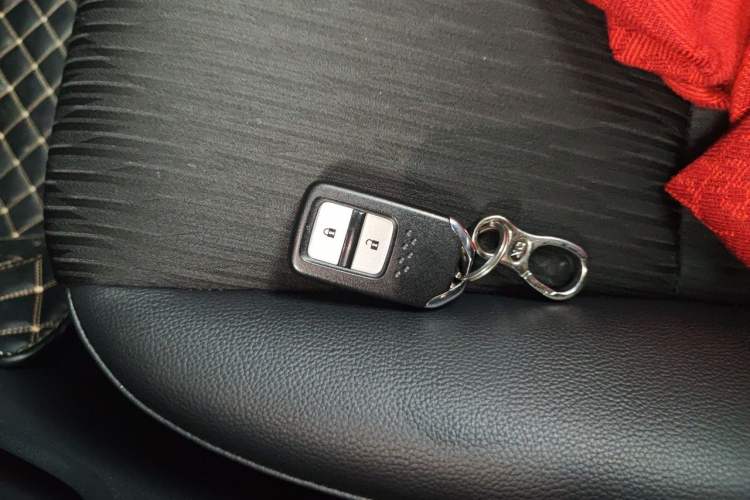 Used Honda Vezel 2019 220 TURBO CVT Luxury Edition China VI Vehicle Key