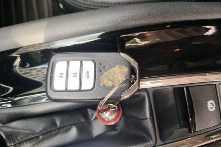 Used Honda Vezel 2019 220 TURBO CVT Elite Edition China VI Vehicle Key