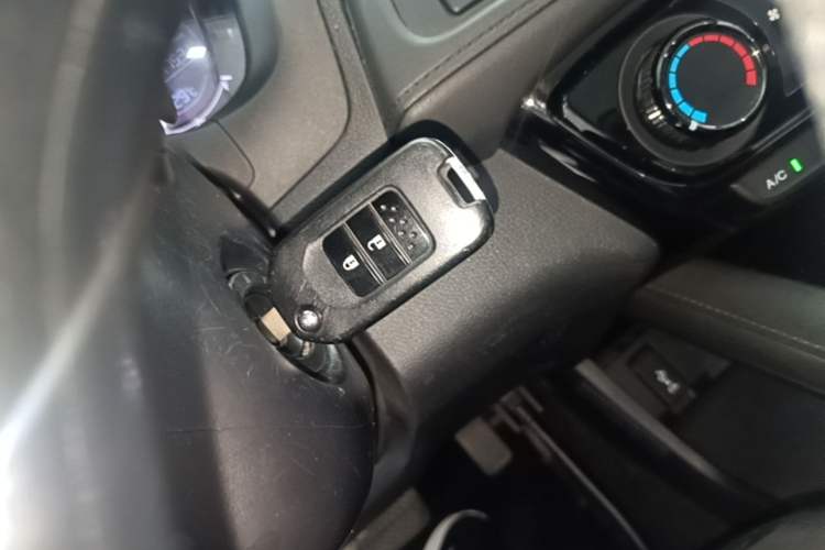 Used Honda Vezel 2019 1.5L CVT Pioneer Edition China V Vehicle Key