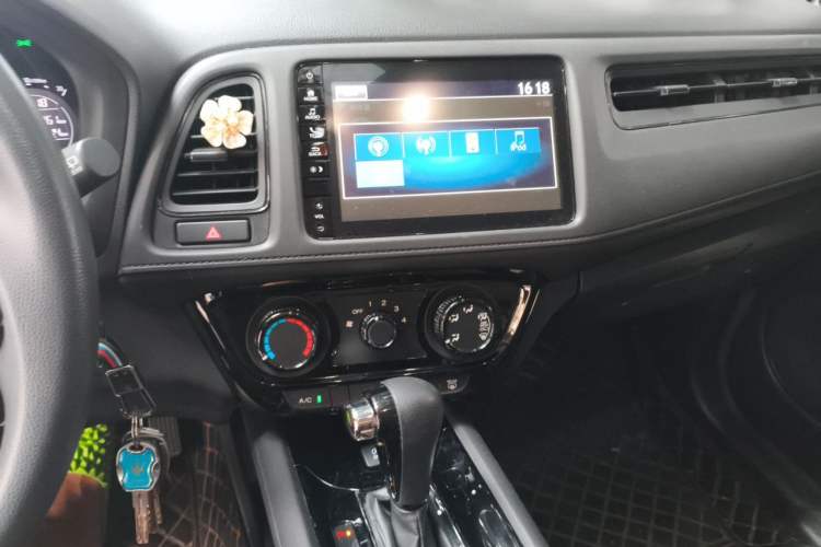 Used Honda Vezel 2020 1.5L CVT Pioneer Edition Audio And AC Panel