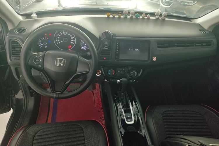 Used Honda Vezel 2020 1.5L CVT Luxury Edition Center Console