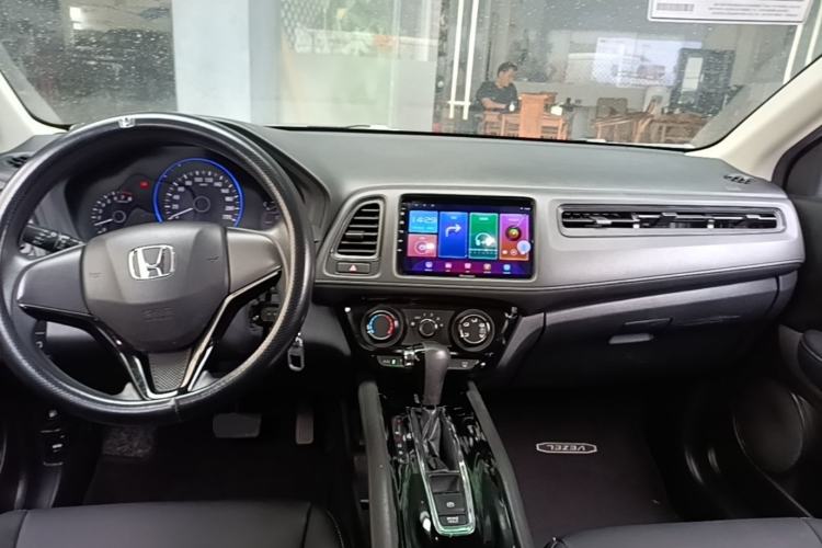 Used Honda Vezel 2020 1.5L CVT Elite Edition Center Console