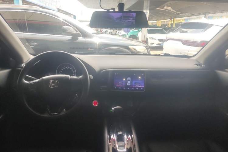 Used Honda Vezel 2020 1.5L CVT Pioneer Edition Center Console