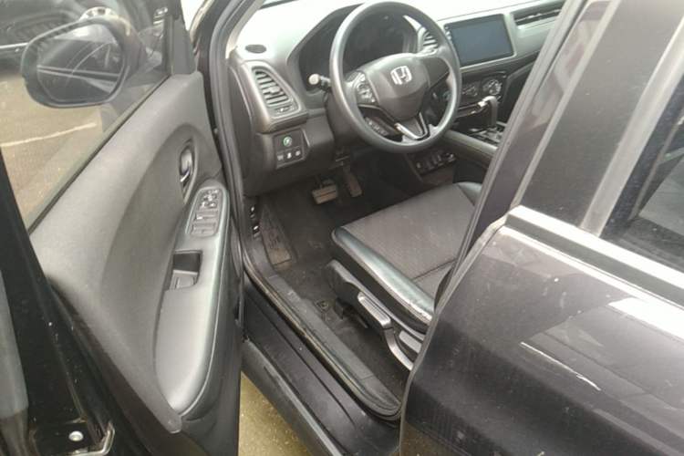 Used Honda Vezel 2020 1.5L CVT Pioneer Edition Driver Seat