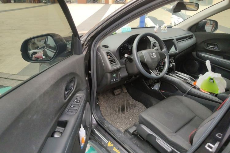 Used Honda Vezel 2020 1.5L CVT Elite Edition Driver Seat