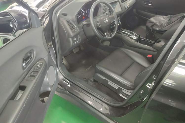 Used Honda Vezel 2020 1.5L CVT Pioneer Edition Driver Seat