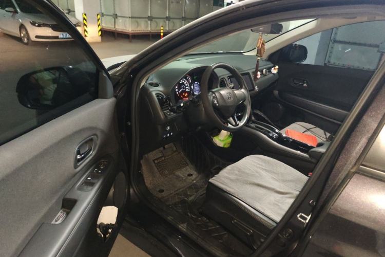 Used Honda Vezel 2020 1.5L CVT Pioneer Edition Driver Seat