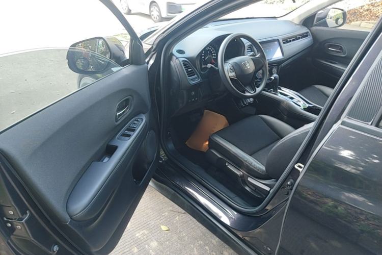 Used Honda Vezel 2020 1.5L CVT Pioneer Edition Driver Seat
