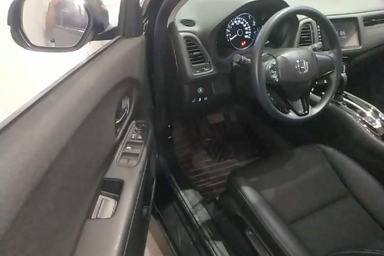 Used Honda Vezel 2020 1.5L CVT Pioneer Edition Driver Seat