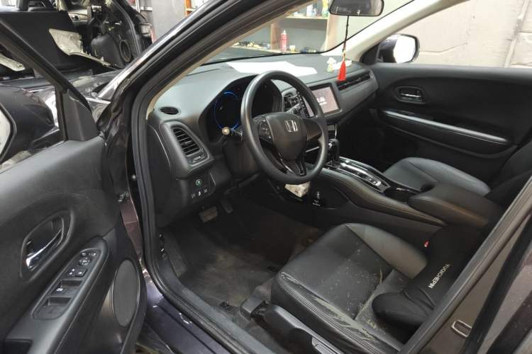 Used Honda Vezel 2020 220 TURBO CVT Elite Edition Driver Seat