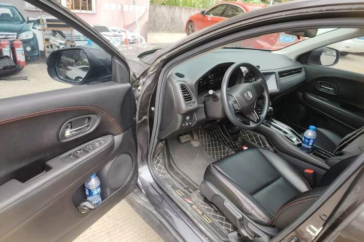 Used Honda Vezel 2020 1.5L CVT Pioneer Edition Driver Seat