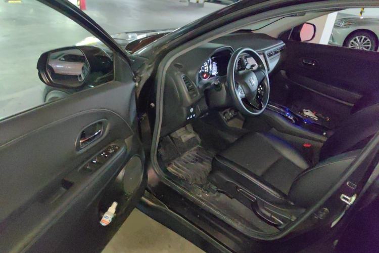 Used Honda Vezel 2020 220 TURBO CVT Luxury Edition Driver Seat