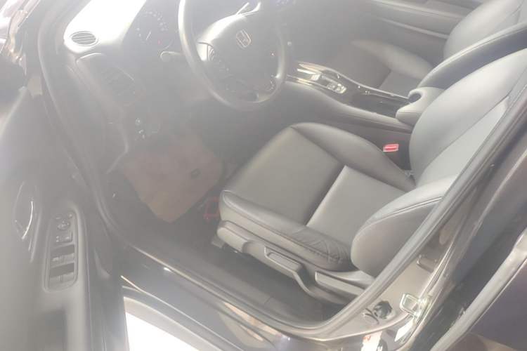 Used Honda Vezel 2020 1.5L CVT Pioneer Edition Driver Seat