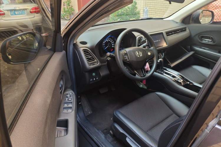 Used Honda Vezel 2020 1.5L CVT Pioneer Edition Driver Seat