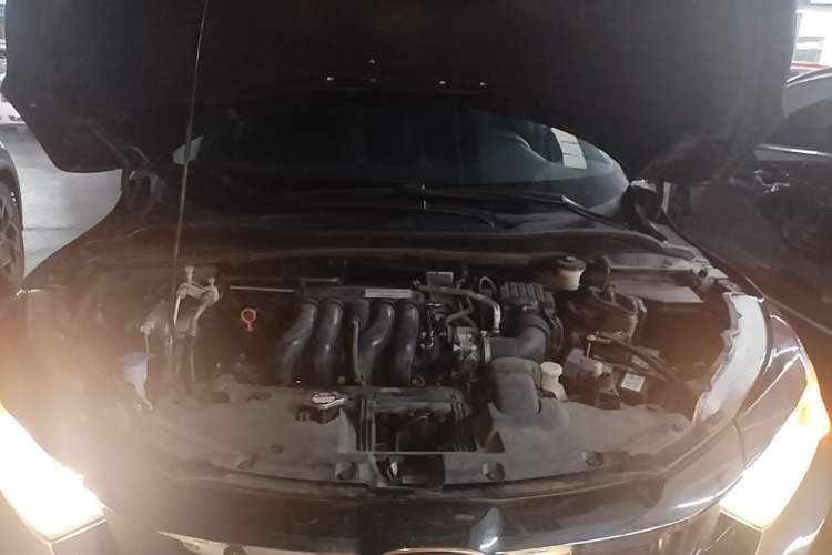 Used Honda Vezel 2020 1.5L CVT Elite Edition Engine Bay