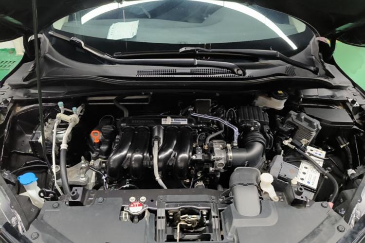 Used Honda Vezel 2020 1.5L CVT Pioneer Edition Engine Bay
