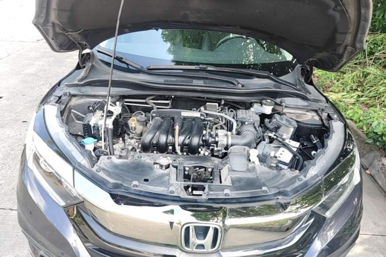 Used Honda Vezel 2020 1.5L CVT Pioneer Edition Engine Bay