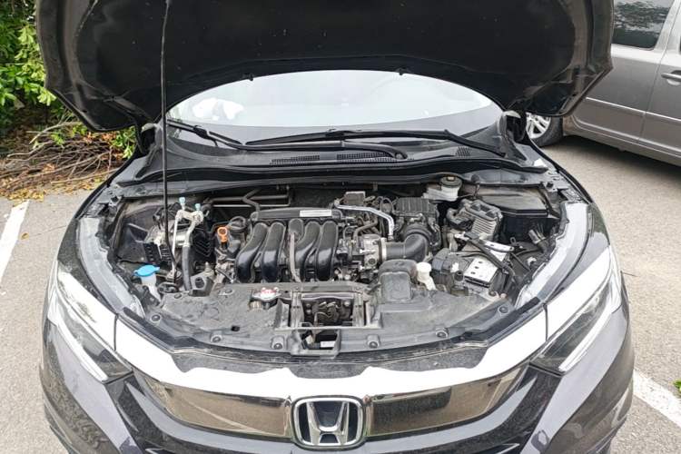 Used Honda Vezel 2020 1.5L CVT Pioneer Edition Engine Bay