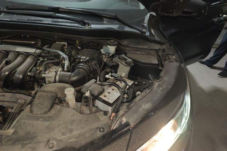 Used Honda Vezel 2020 1.5L CVT Pioneer Edition Engine Bay Left