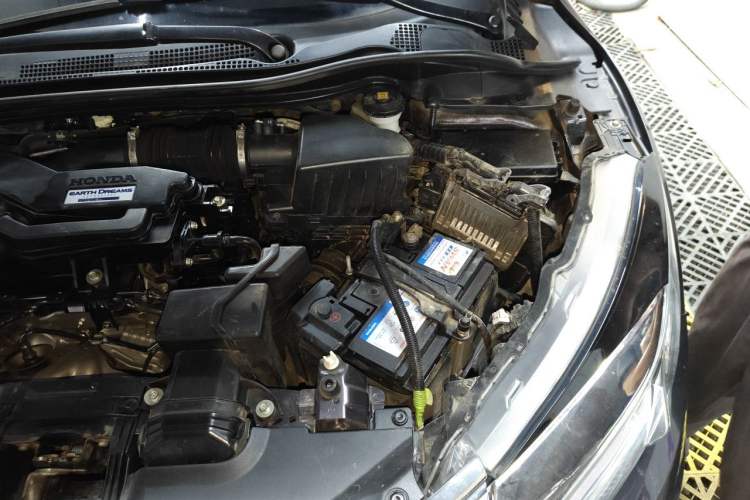 Used Honda Vezel 2020 220 TURBO CVT Elite Edition Engine Bay Left