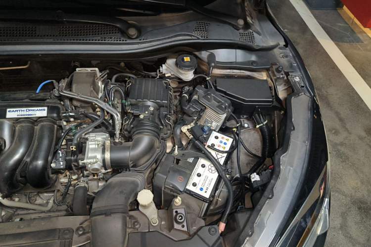 Used Honda Vezel 2020 1.5L CVT Pioneer Edition Engine Bay Left