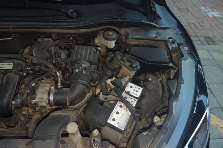 Used Honda Vezel 2020 1.5L CVT Luxury Edition Engine Bay Left