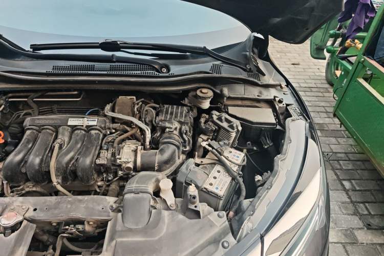 Used Honda Vezel 2020 1.5L CVT Pioneer Edition Engine Bay Left