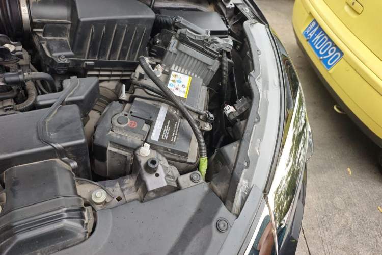 Used Honda Vezel 2020 220 TURBO CVT Elite Edition Engine Bay Left