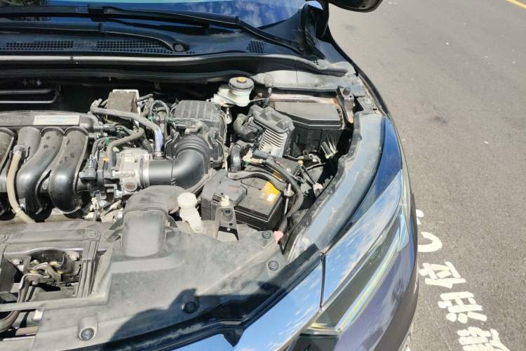 Used Honda Vezel 2020 1.5L CVT Elite Edition Engine Bay Left