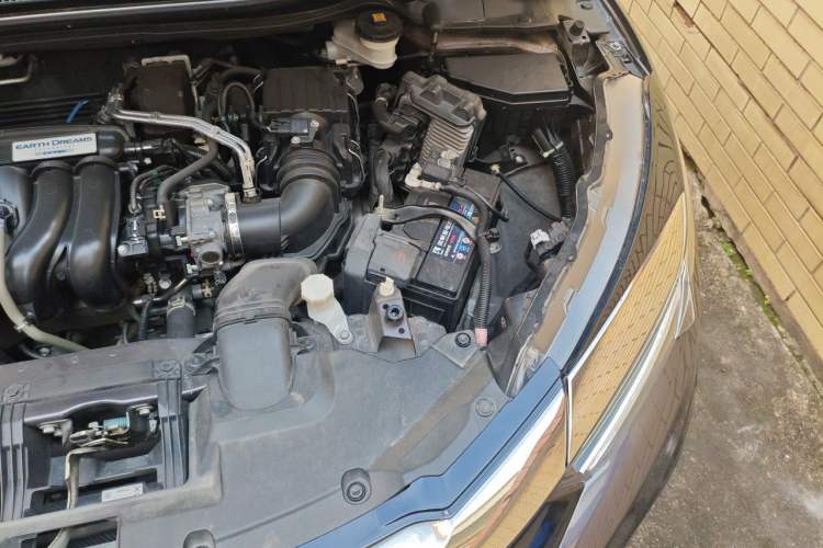 Used Honda Vezel 2020 1.5L CVT Pioneer Edition Engine Bay Left