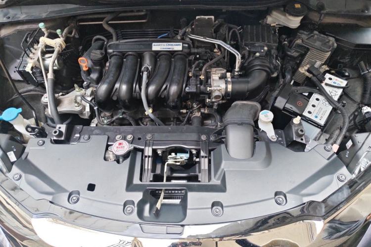 Used Honda Vezel 2020 1.5L CVT Pioneer Edition Engine Bay