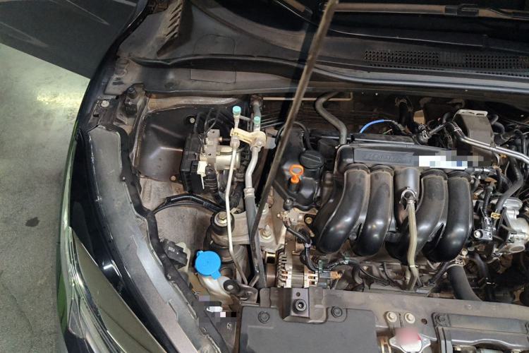 Used Honda Vezel 2020 1.5L CVT Pioneer Edition Engine Bay Right