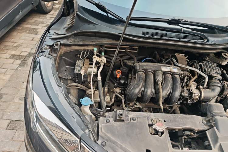 Used Honda Vezel 2020 1.5L CVT Pioneer Edition Engine Bay Right