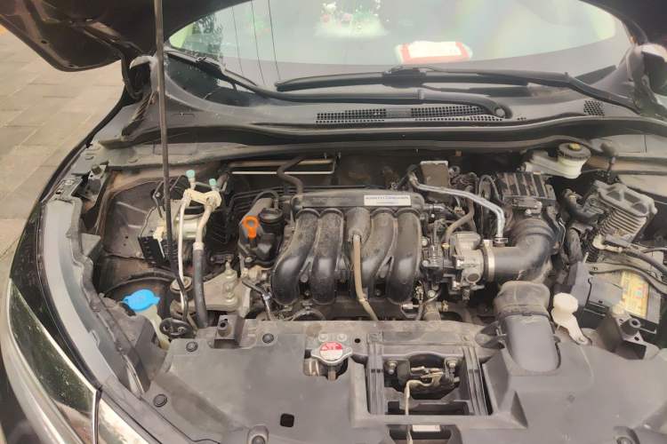 Used Honda Vezel 2020 1.5L CVT Pioneer Edition Engine Bay Right