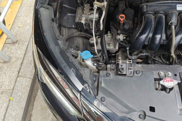 Used Honda Vezel 2020 1.5L CVT Pioneer Edition Engine Bay Right