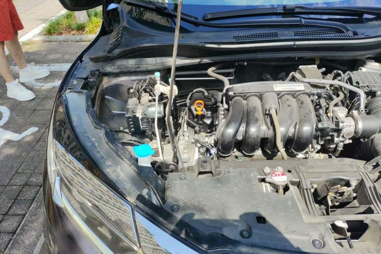 Used Honda Vezel 2020 1.5L CVT Elite Edition Engine Bay Right