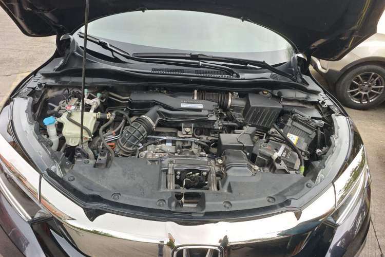 Used Honda Vezel 2020 220 TURBO CVT Elite Edition Engine Bay