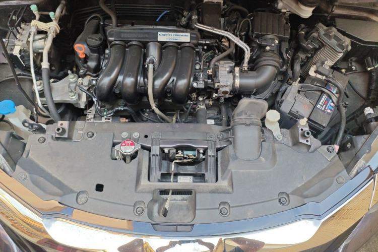 Used Honda Vezel 2020 1.5L CVT Pioneer Edition Engine Bay