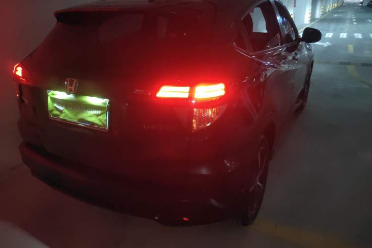 Used Honda Vezel 2020 1.5L CVT Luxury Edition Exterior 3