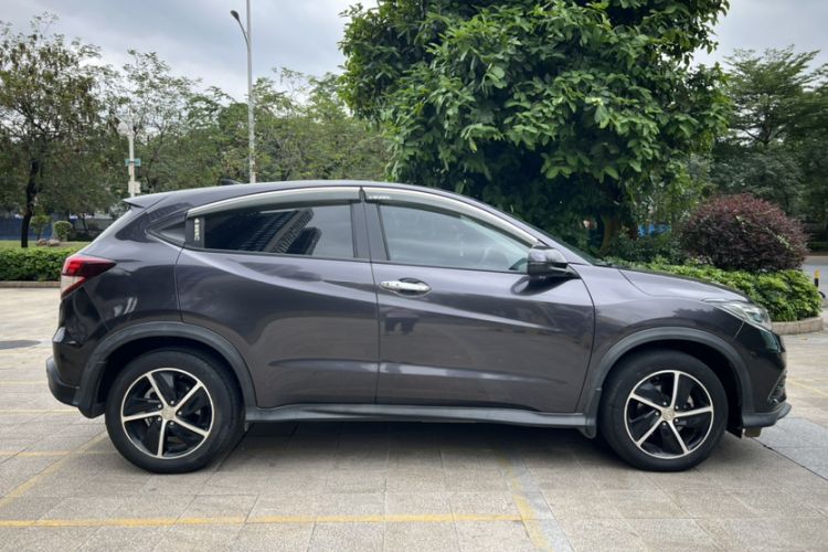 Used Honda Vezel 2020 1.5L CVT Luxury Edition Exterior 4