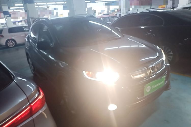 Used Honda Vezel 2020 1.5L CVT Elite Edition Front Right 45 Deg