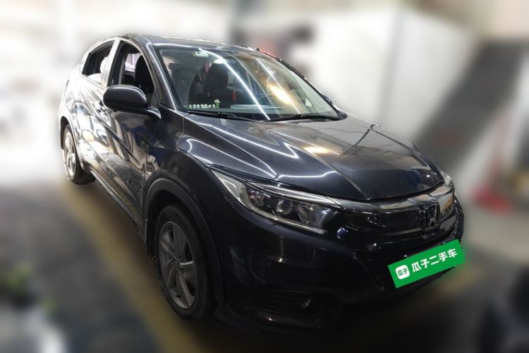 Used Honda Vezel 2020 220 TURBO CVT Elite Edition Front Right 45 Deg