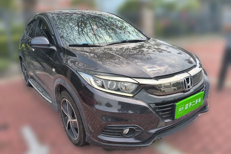 Used Honda Vezel 2020 1.5L CVT Pioneer Edition Front Right 45 Deg