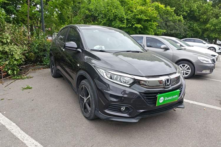 Used Honda Vezel 2020 1.5L CVT Pioneer Edition Front Right 45 Deg