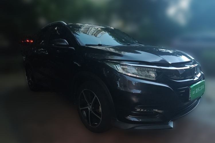 Used Honda Vezel 2020 1.5L CVT Luxury Edition Front Right 45 Deg